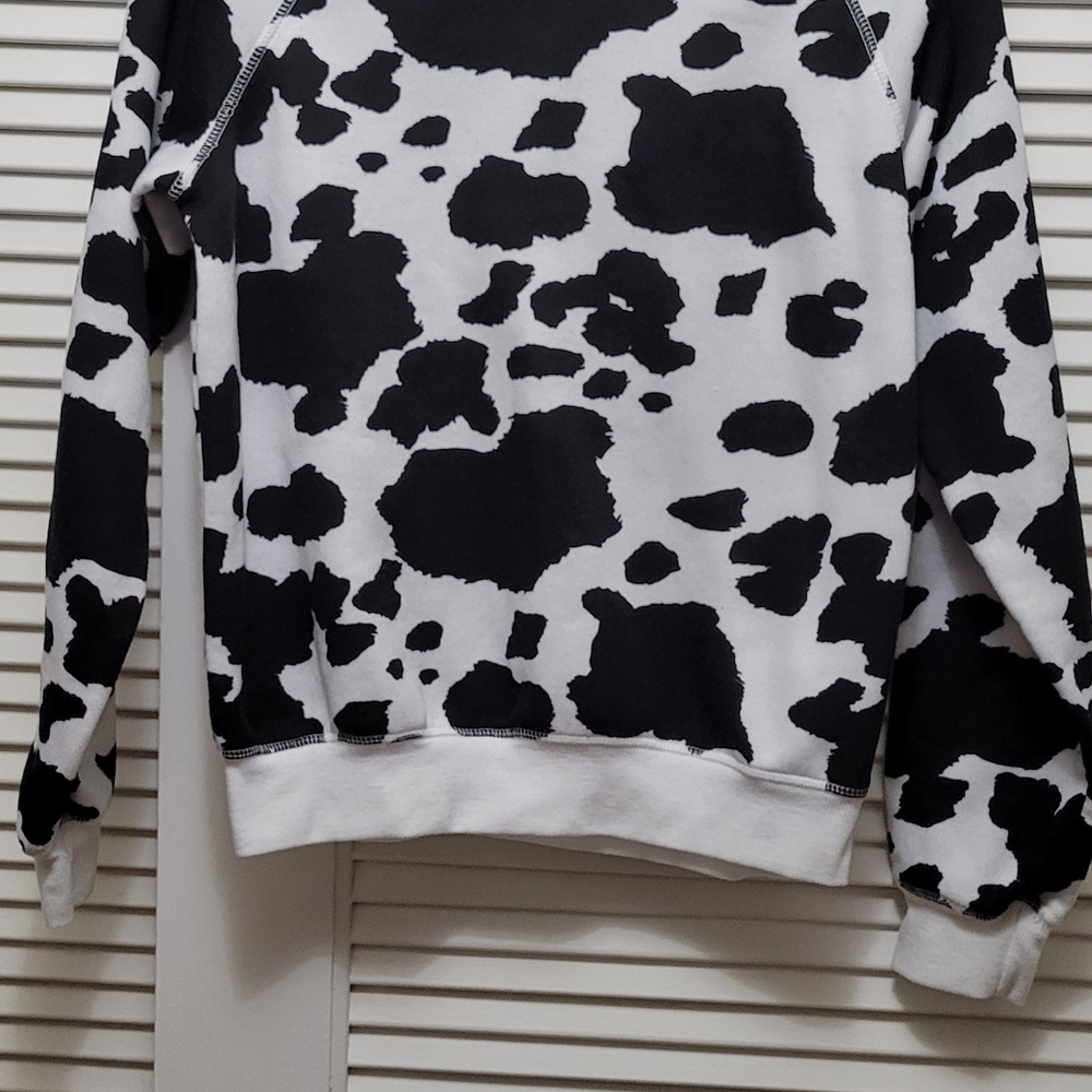 Cow Print Black & White Sweatshirt Pullover Soft Warm Fleece